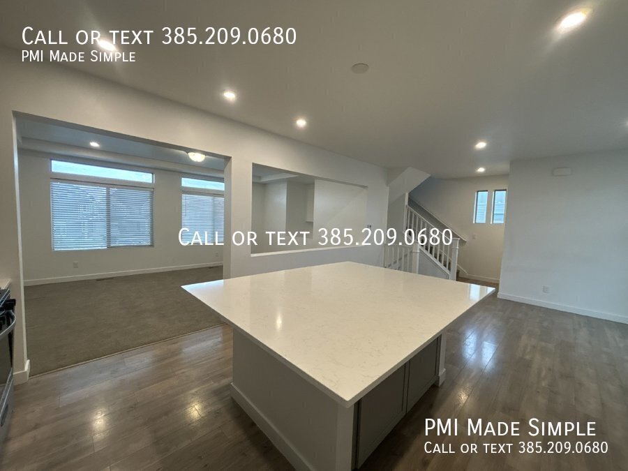 Beautiful NEW 3BR Home in Lehi w/Mountain Views CHECK OUT OUR XMAS SPECIAL! property image