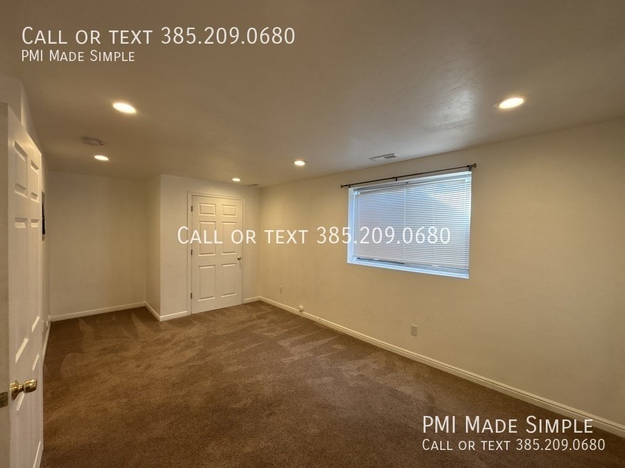 Spacious Single Family Home w/ Big Fenced Back Yard | Pet dog welcome! property image