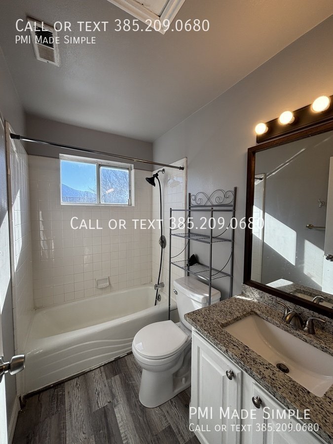 Spacious Single Family Home w/ Big Fenced Back Yard | Pet dog welcome! property image