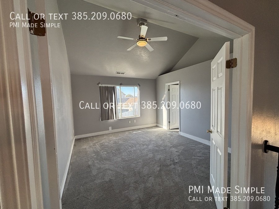 Spacious Single Family Home w/ Big Fenced Back Yard | Pet dog welcome! property image